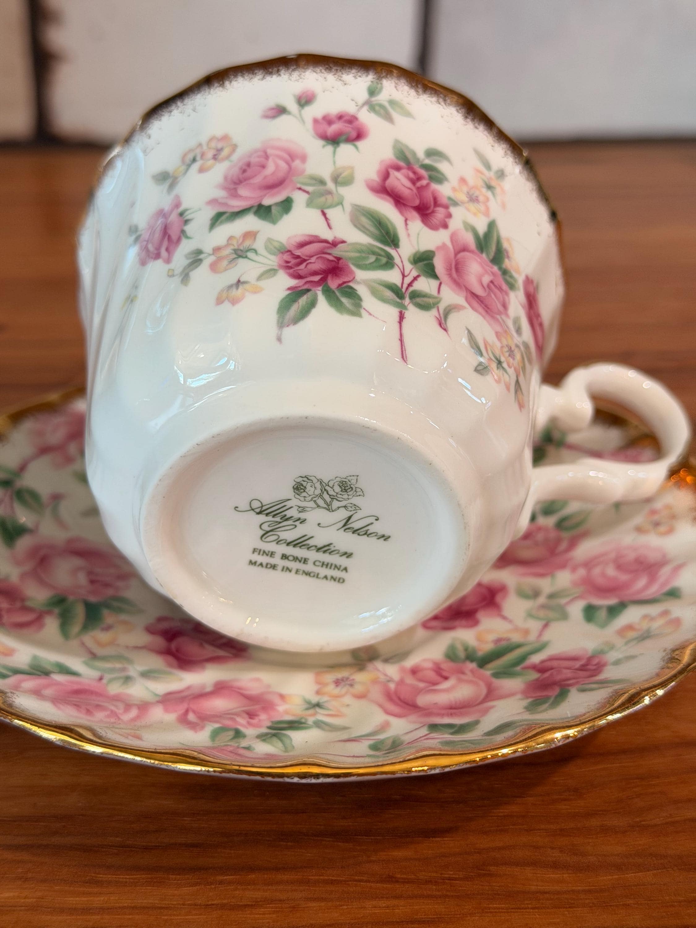 Alyn Nelson Collection Fine Bone China Teacup & Saucer