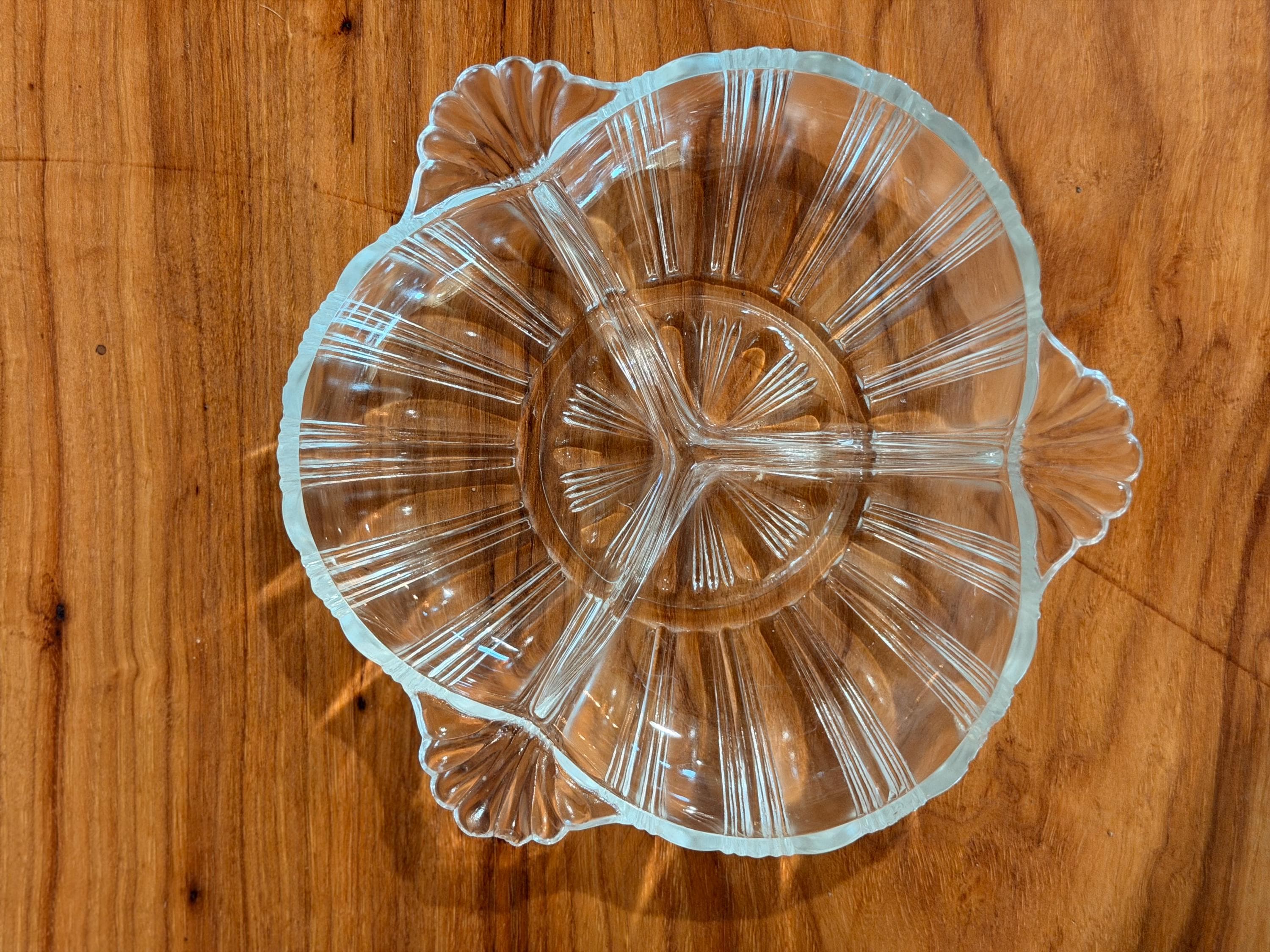 Hazel-Atlas Ridge Fan 3 Section Divided Relish Dish | Vintage Depression Glass Serving Tray | Pattern 572 | 1930s Clear Glass