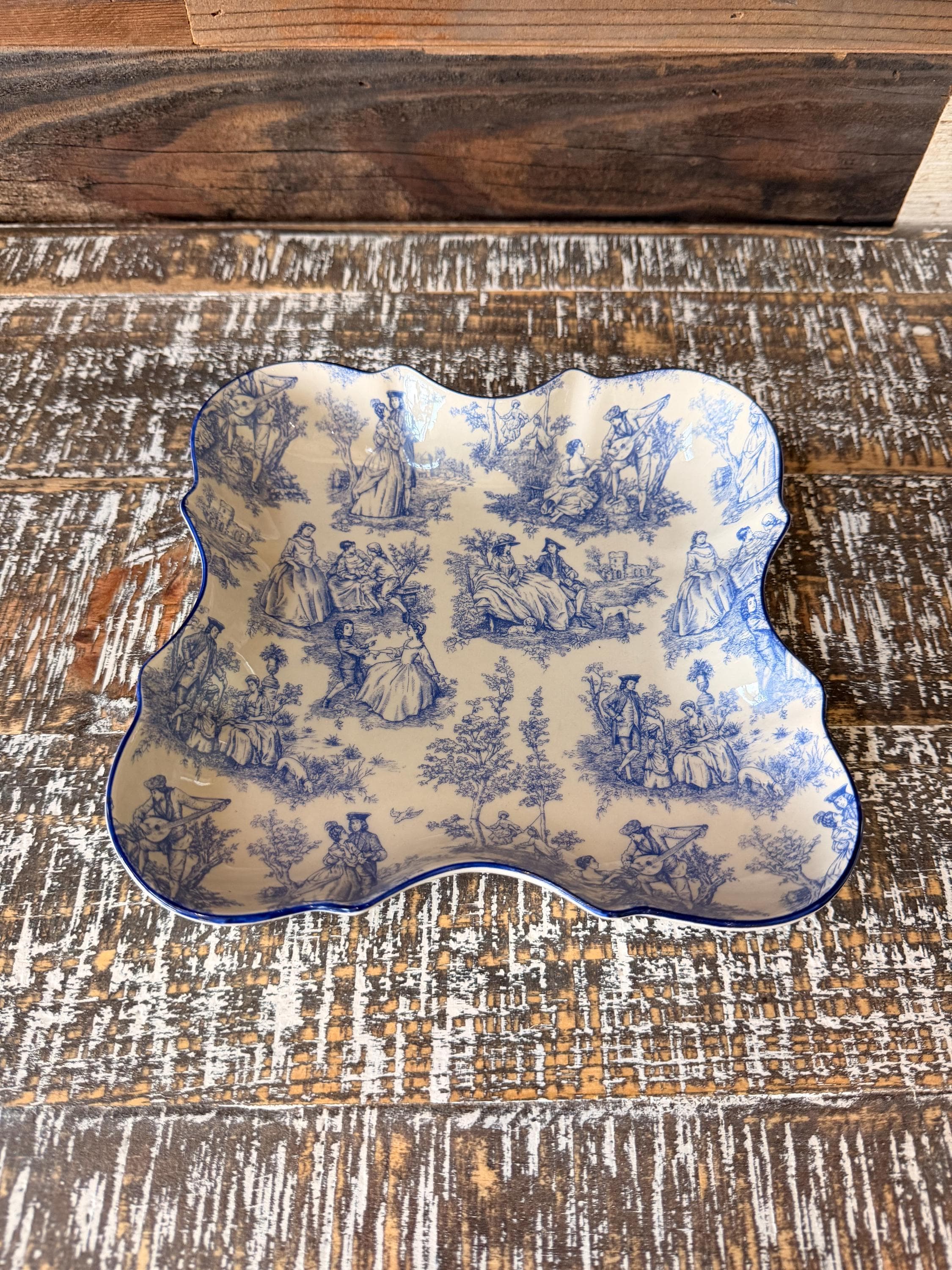 Vintage Orchid Designs England Country Life Blue & White Toile Scalloped Centerpiece Bowl